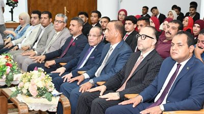 جامعة قناة السويس تفتتح مركز القيادات الطلابية لتأهيل الكوادر الجامعية الواعية
