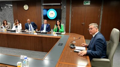 وزير البترول والثروة المعدنية يستقبل أعضاء لجنة التعدين بغرفة التجارة الأمريكية