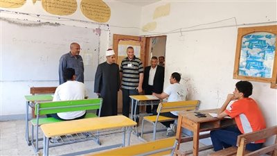 طلاب الأدبي يؤدون امتحان البلاغة بالثانوية الأزهرية