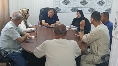 رئيس كوم حمادة يستمع لـ 14 شكوى ويوجّه بحلول سريعة 