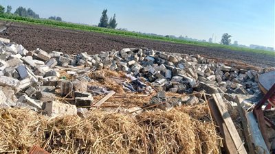 إزالة 3 حالات تعدٍ على الأراضي الزراعية ومخالفات البناء بكوم حمادة والدلنجات