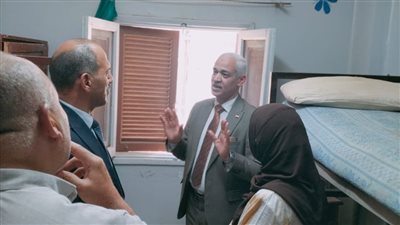 رئيس جامعة أسيوط يوجّه بتخصيص وحدة سكنية جديدة لطالبات الدراسات العليا المغتربات