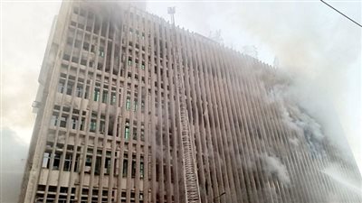 أبطال وسط النيران