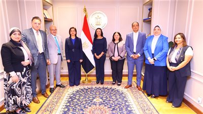 وزيرة التضامن تستقبل المدير الإقليمي لمنظمة الصحة العالمية لشرق المتوسط