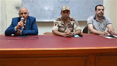  نائب رئيس جامعة الفيوم  يلتقي بالطالبات المشاركات بدورة التربية العسكرية والوطنية