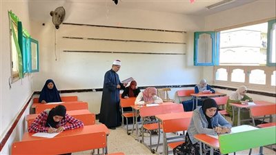 طلاب العلمي يختتمون امتحاناتهم بالثانوية الازهرية 