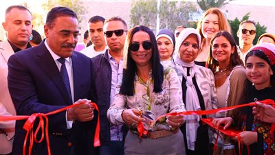 وزيرة التضامن تفتتح  معرض 