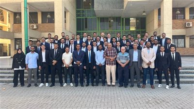 الصحفي أحمد أبو سمرة يُهنئ شقيقه بتخرجه من كلية الهندسة
