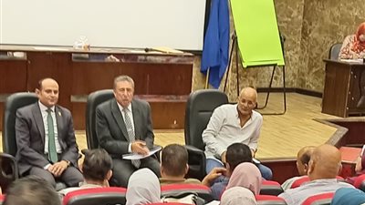 مدير تعليم البحيرة يبحث آليات تطبيق شهادة البكالوريا المصرية