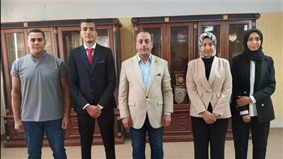 عميد حقوق قنا يستقبل المعيدين الجدد