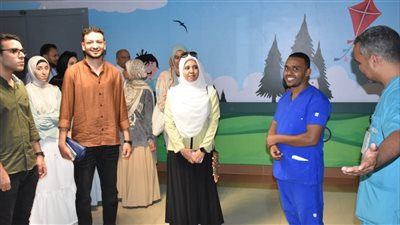 أبرز معاني الإنسانية.. طلاب طب بيطري قنا يزورون مرضى الأورام بالأقصر