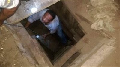 ضبط حارس خاص ونجله أثناء قيامهما بالحفر والتنقيب عن الآثار بأخميم 