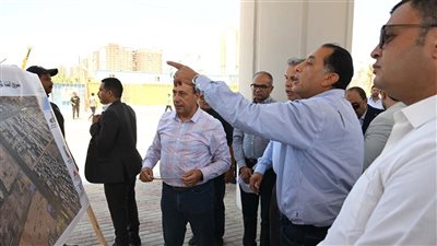 رئيس الوزراء يتفقد مشروع إنشاء محور السادات كوبري 45 بالإسكندرية