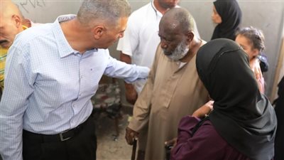محافظ أسوان يوجه بالتنسيق لتوفير الأوراق والمستندات الثبوتية بالمراكز المتنقلة للأحوال المدنية