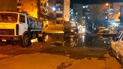 محافظ أسوان يتابع أعمال إصلاح الكسر المفاجئ بخط مياه الشرب بمنطقة السيل الجديد