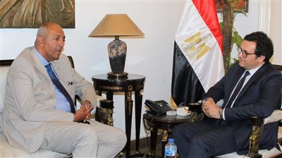 وزير الثقافة يكلّف السفير عمر سليم مستشارًا للعلاقات الخارجية