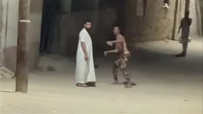 أمن الفيوم يضبط عاطلًا هدد أسرة بسلاح أبيض بعد تداول فيديو الواقعة 
