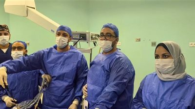 نجاح عملية دقيقة ومعقدة لاستئصال ورم سرطاني بالقولون في مستشفى زايد التخصصي