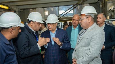 وزير الدولة للإنتاج الحربي يتفقد شركة أبي قير للصناعات الهندسية (مصنع 10 الحربي)