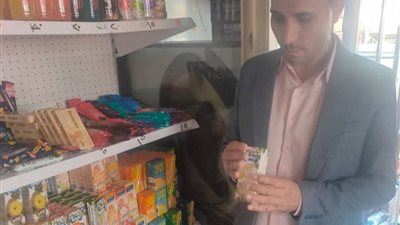 تموين البحيرة : ضبط محلين بقالة يقومان ببيع السجائر بأزيد من السعر الرسمي 