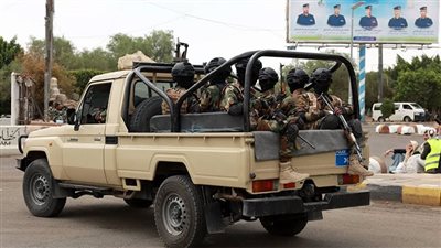 بنادق أمريكية للبيع على«إكس» و«واتساب»