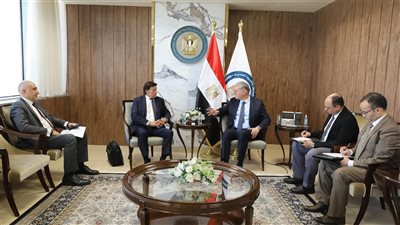 وزير البترول يثمن جهود 