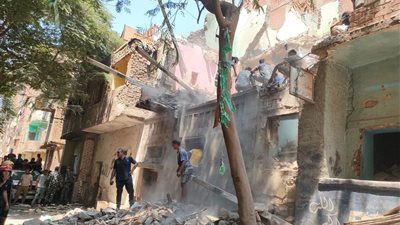 خالٍ من السكان.. تفاصيل انهيار عقار مصر القديمة 