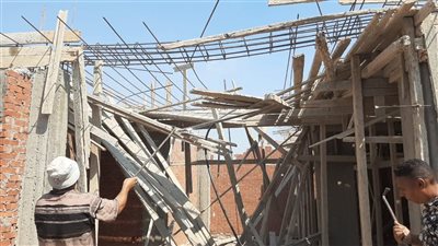إزالة أعمدة وفك شدات بالدور السابع والثامن  بدمنهور
