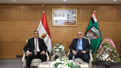 محافظ الجيزة يزور رئيس هيئة قضايا الدولة لتهنئته بتولي منصبه الجديد