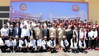 القوات المسلحة تنظم زيارة لوفد من الشباب والرياضة وطلبة الجامعات لمجمع الصناعات الهندسية لإدارة المركبات