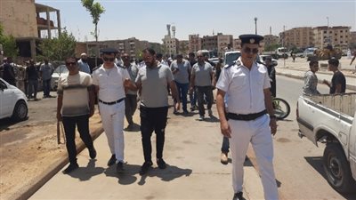 حملة موسعة بالعاشر من رمضان لإزالة الإشغالات والتعديات بالأحياء السكنية