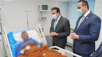 وزير الصحة يتابع أول عملية لزراعة الكبد بمحافظات القناة