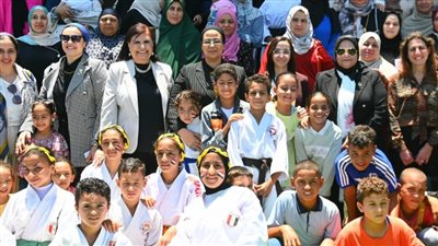 محافظ البحيرة: المرأة ركيزة أساسية في البناء والتنمية