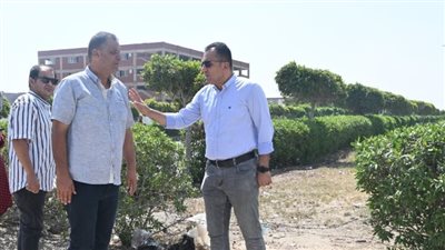 رئيس جهاز العاشر من رمضان يتابع خطة تطوير المحاور الحيوية