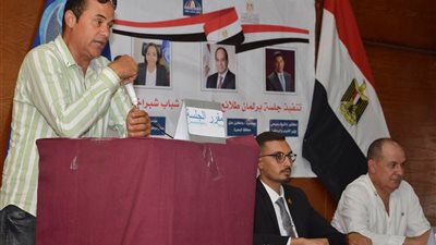 رئيس شبراخيت يشهد فعاليات الجلسة البرلمانية لـ