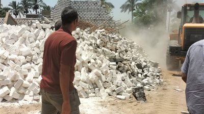 تنفيذ إزالة لـ 8 حالات تعدٍّ على مساحة بمركز ومدينة فايد خلال المرحلة الثالثة من الموجة 26