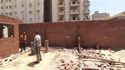 إزالة فورية لحالتي بناء مخالف بدمنهور