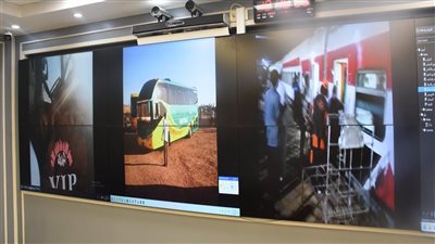 محافظ أسوان.. تسهيلات للأخوة السودانيين لعودتهم إلى وطنهم عبر معبر قسطل البرى 