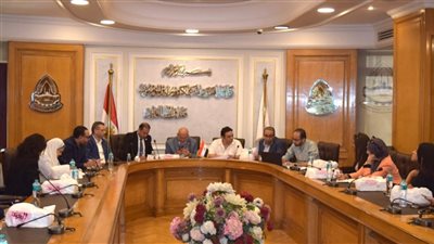 غرفة القاهرة تبحث شراكات مصرفية جديدة لتعزيز خدمات منتسبيها
