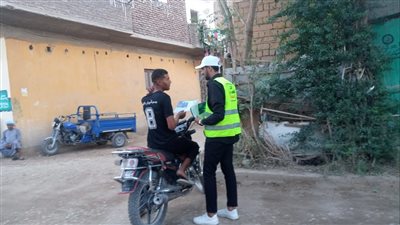 “حماية الطفل بالأقصر” توزع ملصقات بالشوارع للتحذير من مخاطر الإدمان