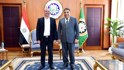 محافظ الدقهلية يقدم التهنئة لرئيس المخابرات العامة لمنطقة شرق الدلتا.. لهذا السبب 