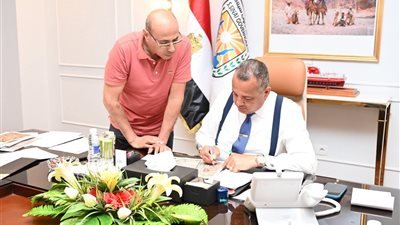استجابه لمطالب المواطنين بمدينه دهب محافظ جنوب سيناء يحدد أراضٍ بديلة للعقود المتعارضه
