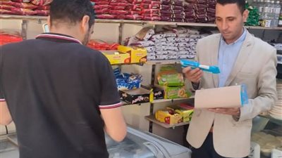 ضبط لحوم مكشوفة بالمحمودية ومحل أعلاف دون ترخيص في إدكو