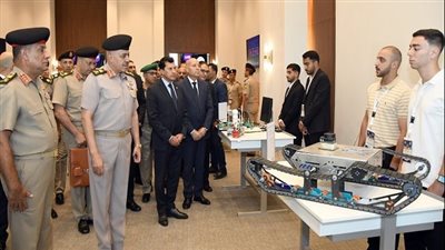 الفريق أحمد خليفة يشهد انطلاق فعاليات المؤتمر العلمي الدولي الخامس للاتصالات 