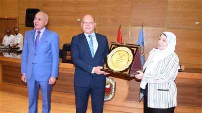 حفل تخرج 643 طالب وطالبة بالدفعة الثانية لكلية التربية النوعية بجامعة سوهاج 