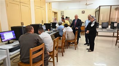 نائب رئيس جامعة الفيوم يتفقَّد اختبارات القدرات بكلية التربية الرياضية ومعامل التنسيق 