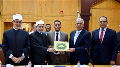 مجلس جامعة الأزهر يثمن جهود القيادة السياسية ومواقف الإمام الأكبر في دعم القضية الفلسطينية