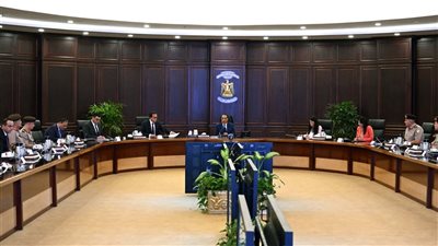 رئيس الوزراء يتابع مشروعات المبادرة الرئاسية 