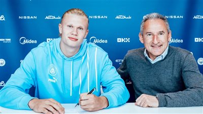 رحيل تشيكي بيجريستين عن مانشستر سيتي بعد 13 عامًا 