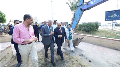 محافظ كفرالشيخ يتابع ميدانيًا أعمال صيانة خط الغاز الطبيعي بميدان الملك عبدالله